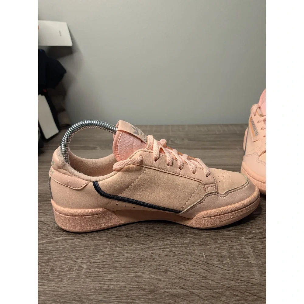 adidas stylish continental